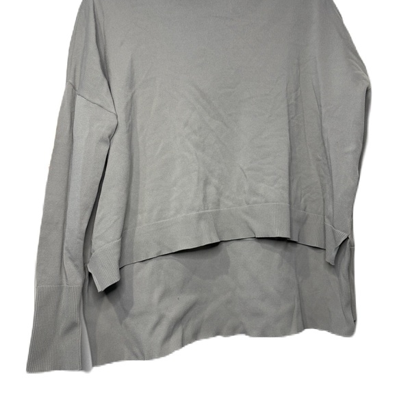 Modelle M Gray Women's Top - Picture 1 of 5